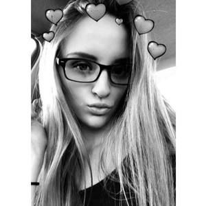 Meet your Posher, Michaela